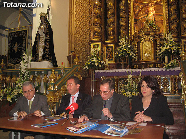 PRESENTAN UNA GUÍA DE VISITA DEL TEMPLO PARROQUIAL DE SANTIAGO EL MAYOR DE TOTANA - 5 PRESENTAN UNA GUÍA DE VISITA DEL TEMPLO PARROQUIAL DE SANTIAGO EL MAYOR DE TOTANA - 5