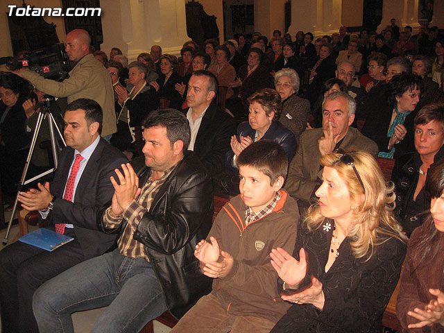 PRESENTAN UNA GUÍA DE VISITA DEL TEMPLO PARROQUIAL DE SANTIAGO EL MAYOR DE TOTANA - 15 PRESENTAN UNA GUÍA DE VISITA DEL TEMPLO PARROQUIAL DE SANTIAGO EL MAYOR DE TOTANA - 15