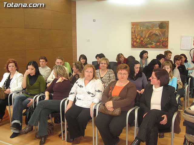 SE CLAUSURA LOS CURSOS DEL PROGRAMA MAGAP-EMPLEO CON LA ENTREGA DE DIPLOMAS A UN CENTENAR DE ALUMNAS - 2