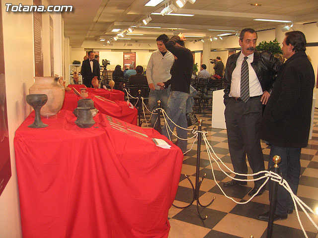 LA PRESENTACIÓN DEL LIBRO “HACIA LA CONQUISTA DEL PODER: EL CONFLICTO COMUNERO EN ALEDO-TOTANA (1520-1523)” INAUGURA LA EXPOSICIÓN “TOTANA EN SU HISTORIA” - 6