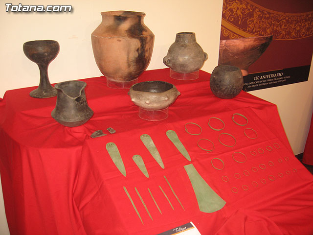 LA PRESENTACIÓN DEL LIBRO “HACIA LA CONQUISTA DEL PODER: EL CONFLICTO COMUNERO EN ALEDO-TOTANA (1520-1523)” INAUGURA LA EXPOSICIÓN “TOTANA EN SU HISTORIA” - 8