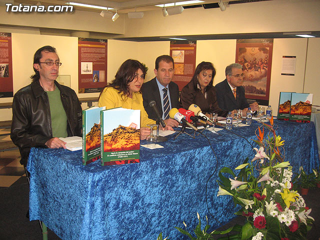 LA PRESENTACIÓN DEL LIBRO “HACIA LA CONQUISTA DEL PODER: EL CONFLICTO COMUNERO EN ALEDO-TOTANA (1520-1523)” INAUGURA LA EXPOSICIÓN “TOTANA EN SU HISTORIA” - 34