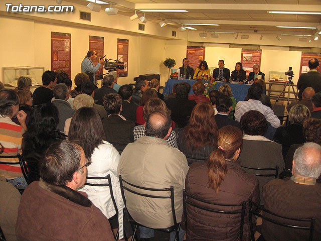 LA PRESENTACIÓN DEL LIBRO “HACIA LA CONQUISTA DEL PODER: EL CONFLICTO COMUNERO EN ALEDO-TOTANA (1520-1523)” INAUGURA LA EXPOSICIÓN “TOTANA EN SU HISTORIA” - 43