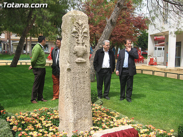 INAUGURAN UNA PLACA IDENTIFICATIVA Y COLOCAN UN MOJÓN PARA CONMEMORAR EL DÍA 14 DE ABRIL EL 750 ANIVERSARIO DE LA PRESENCIA DE LA ORDEN MILITAR DE SANTIAGO EN TOTANA - 11