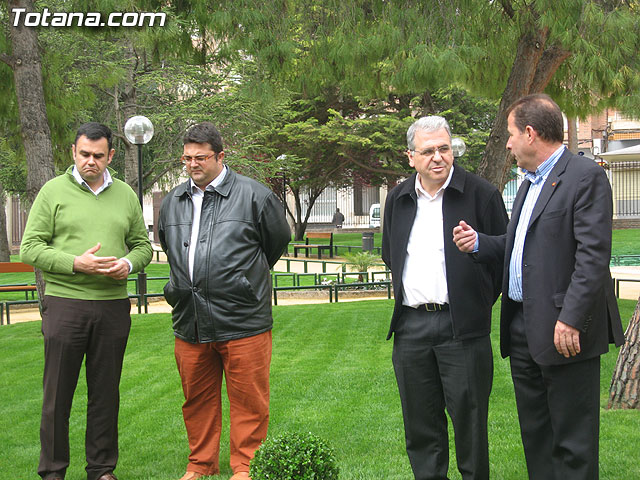 INAUGURAN UNA PLACA IDENTIFICATIVA Y COLOCAN UN MOJN PARA CONMEMORAR EL DA 14 DE ABRIL EL 750 ANIVERSARIO DE LA PRESENCIA DE LA ORDEN MILITAR DE SANTIAGO EN TOTANA - 13