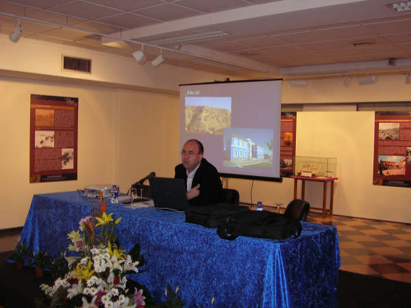 CONFERENCIA SOBRE LA PRESHISTORIA DE TOTANA A CARGO DEL PROFESOR TITULAR DE LA UNIVERSIDAD DE MURCIA JOAQUÍN LOMBA MAURANDI - 7
