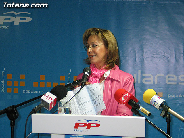 EL CANDIDATO DEL PARTIDO POPULAR SE COMPROMETE CON LAS ASOCIACIONES DE MUJERES DE TOTANA A TRAVÉS DE UN DECÁLOGO DE PROPUESTAS - 2