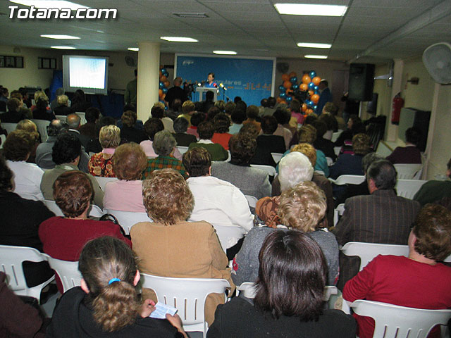 EL CANDIDATO DEL PARTIDO POPULAR SE COMPROMETE CON LAS ASOCIACIONES DE MUJERES DE TOTANA A TRAVÉS DE UN DECÁLOGO DE PROPUESTAS - 14