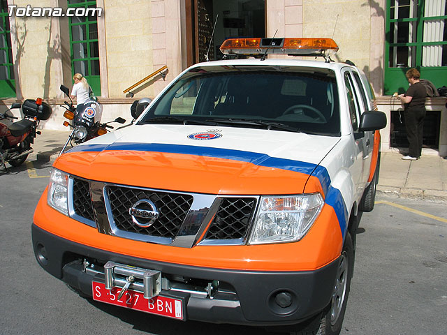 EL DIRECTOR GENERAL DE PROTECCIÓN CIVIL ENTREGA UN NUEVO VEHÍCULO DE EMERGENCIA Y TRANSPORTE DE PERSONAL A PROTECCIÓN CIVIL DE TOTANA - 1