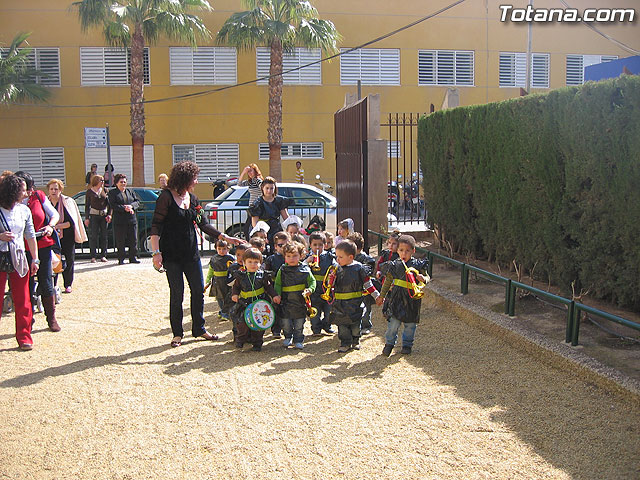 Procesin Infantil - Clara Campoamor - 43