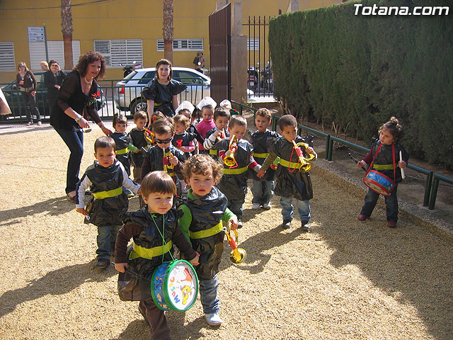 Procesin Infantil - Clara Campoamor - 44