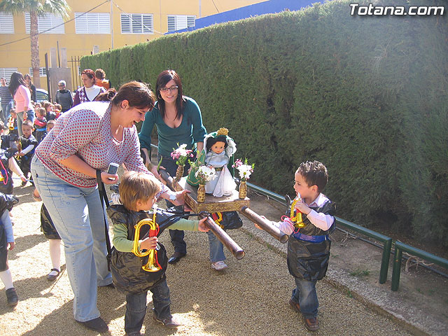 Procesin Infantil - Clara Campoamor - 62