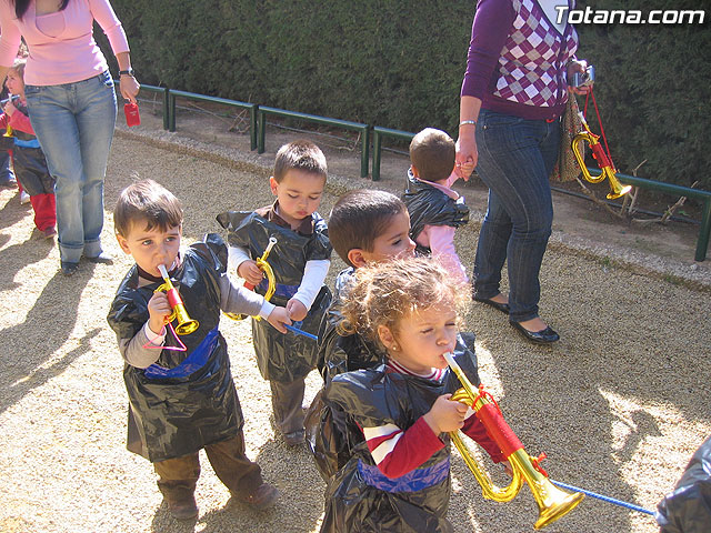 Procesin Infantil - Clara Campoamor - 65