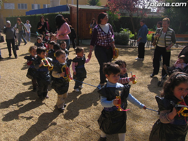 Procesin Infantil - Clara Campoamor - 71