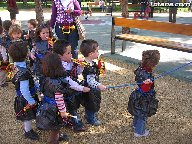 Procesin Infantil - Clara Campoamor - 91