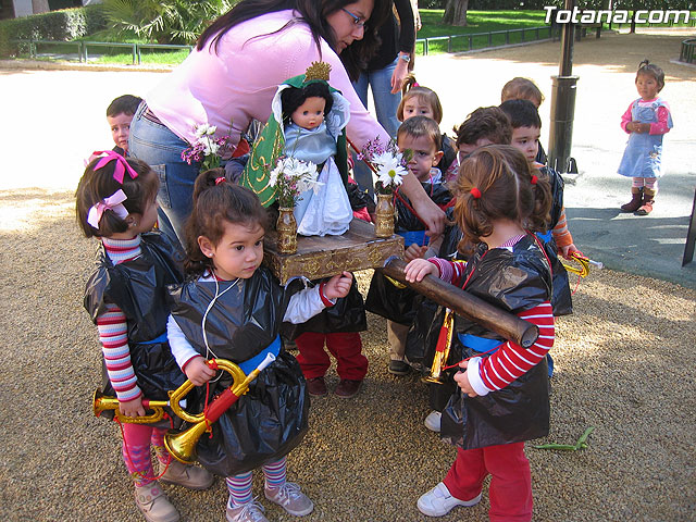 Procesin Infantil - Clara Campoamor - 93