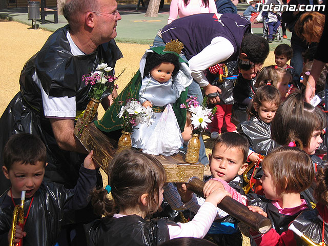 Procesin Infantil - Clara Campoamor - 113