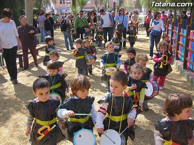 Procesin Infantil - Clara Campoamor - 120