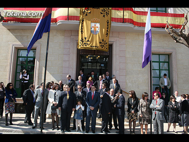  ENTREGA DE BANDERA A LOS 