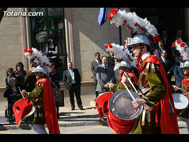  ENTREGA DE BANDERA A LOS 