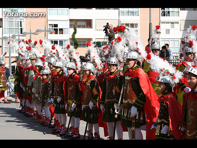  ENTREGA DE BANDERA A LOS 