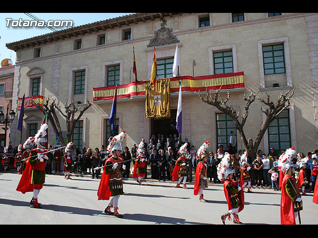  ENTREGA DE BANDERA A LOS 