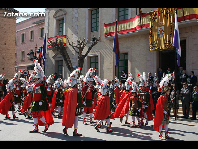  ENTREGA DE BANDERA A LOS 