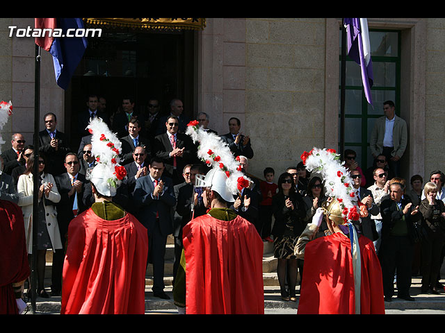  ENTREGA DE BANDERA A LOS 