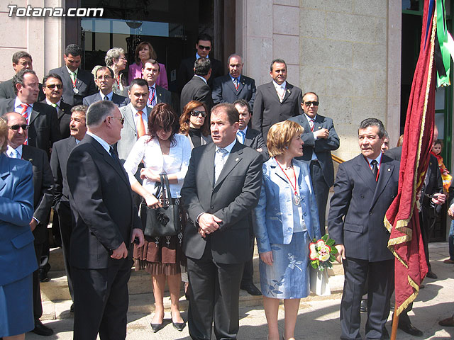 Ceremonia de entrega de la Bandera a los 