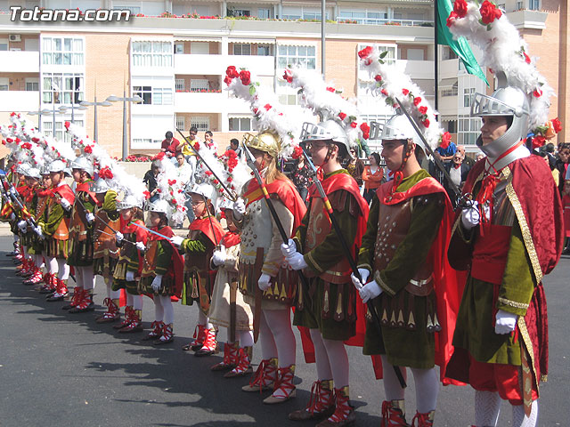 Ceremonia de entrega de la Bandera a los 