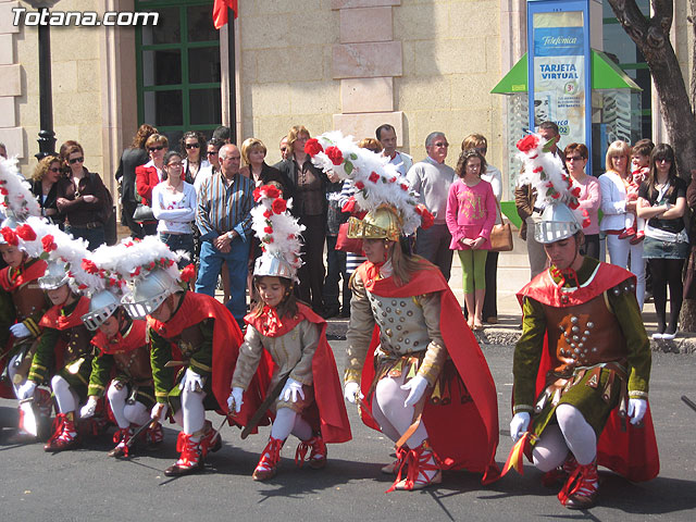 Ceremonia de entrega de la Bandera a los 