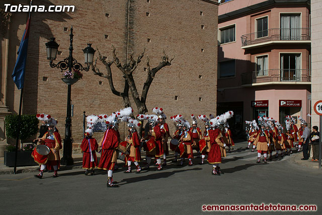 Entrega de la bandera a los 