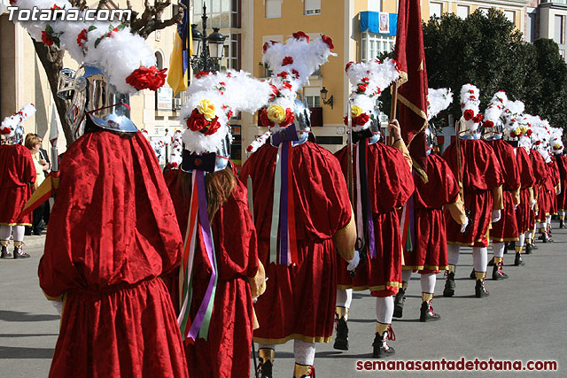 Entrega de la bandera a los 