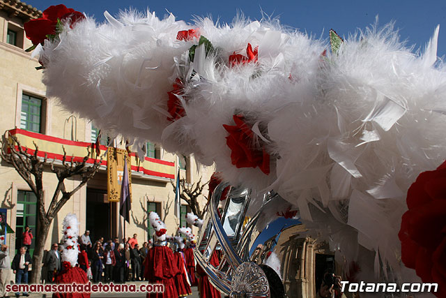 Entrega de la bandera a los 