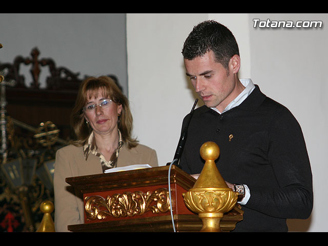 IMPOSICIN DE ESCAPULARIOS A LOS NUEVOS COFRADES Y  DAMAS DE LAS COFRADAS DEL SANTSIMO CRISTO DE LA AGONA Y LA SANTSIMA VIRGEN DE LA ESPERANZA - 9