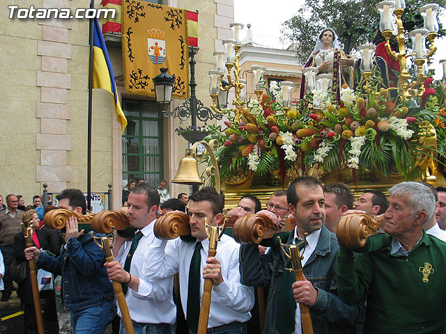 JUEVES SANTO - TRASLADO DE LOS TRONOS A LA PARROQUIA DE SANTIAGO - 500