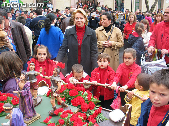 JUEVES SANTO - TRASLADO DE LOS TRONOS A LA PARROQUIA DE SANTIAGO - 527