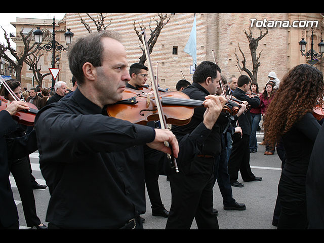 JUEVES SANTO - TRASLADO DE LOS TRONOS A LA PARROQUIA DE SANTIAGO - 581