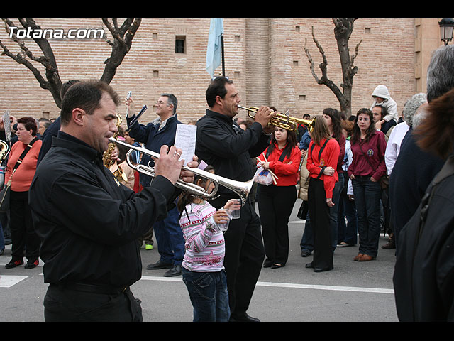 JUEVES SANTO - TRASLADO DE LOS TRONOS A LA PARROQUIA DE SANTIAGO - 585