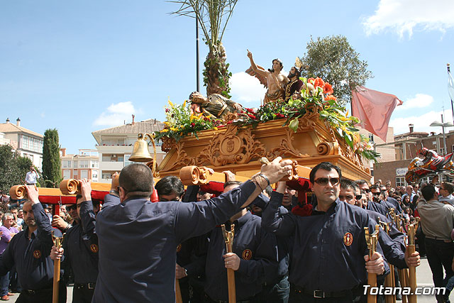 JUEVES SANTO - TRASLADO DE LOS TRONOS A LA PARROQUIA DE SANTIAGO  - 2009 - 376