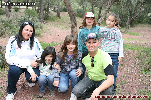 Jornada de convivencia en La Santa. Hermandades y cofradas. 10/04/2010 - 73