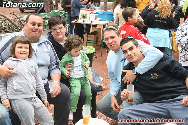 Jornada de convivencia en La Santa. Hermandades y cofradas. 10/04/2010 - 103