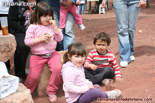 Jornada de convivencia en La Santa. Hermandades y cofradas. 10/04/2010 - 115