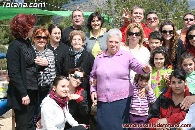 Jornada de convivencia en La Santa. Hermandades y cofradas. 10/04/2010 - 176