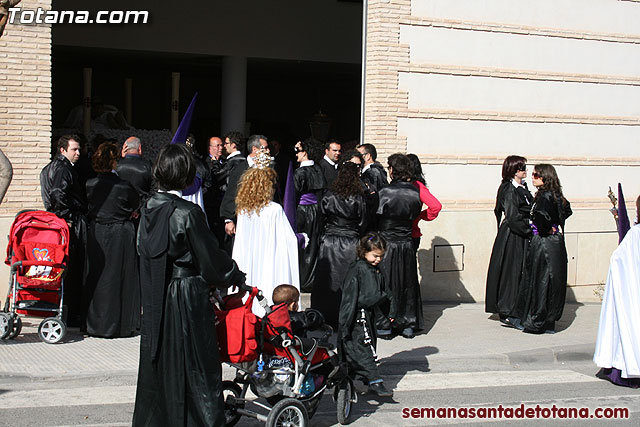 Traslado del Santo Sepulcro desde su sede a la Parroquia de Santiago. Totana 2010 - 13