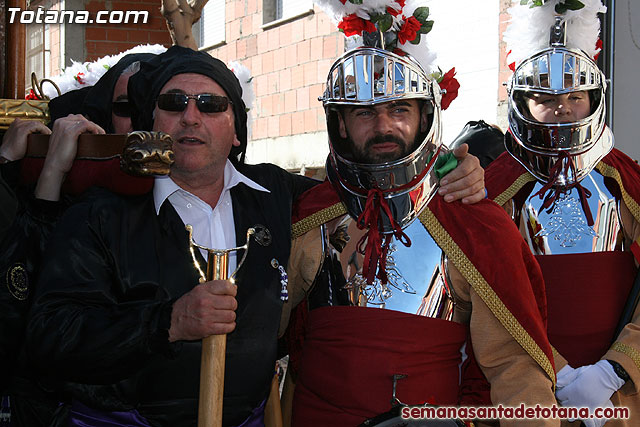 Traslado del Santo Sepulcro desde su sede a la Parroquia de Santiago. Totana 2010 - 35