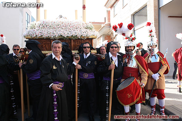 Traslado del Santo Sepulcro desde su sede a la Parroquia de Santiago. Totana 2010 - 36