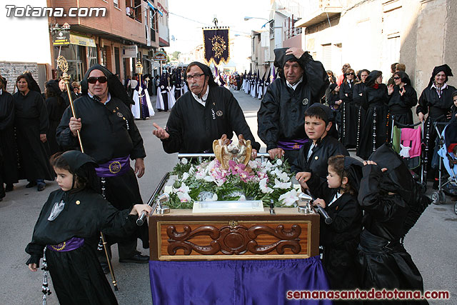 Traslado del Santo Sepulcro desde su sede a la Parroquia de Santiago. Totana 2010 - 79