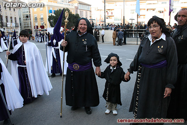 Traslado del Santo Sepulcro desde su sede a la Parroquia de Santiago. Totana 2010 - 96