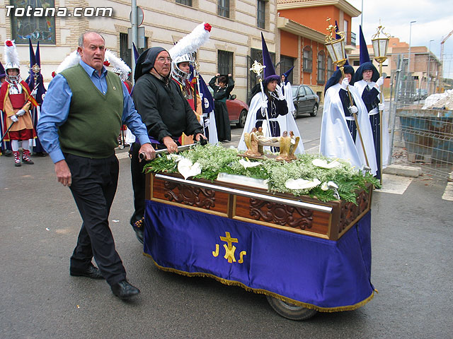 Traslado del Santo Sepulcro desde su sede a la parroquia de Santiago. Totana 2009 - 13